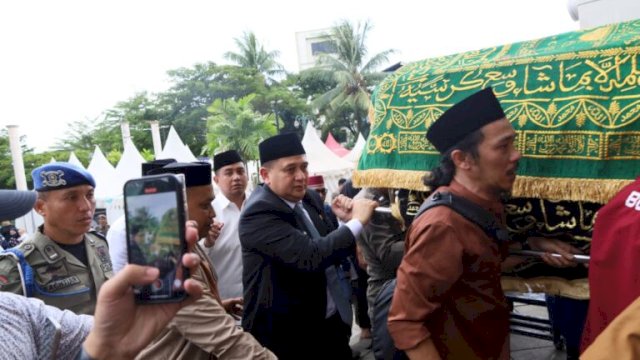 Wali Kota Makassar Pimpin Upacara, Pelepasan Jenazah Asisten I Andi Muhammad Yasir