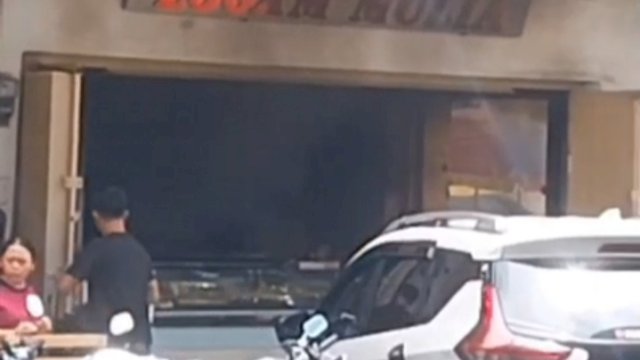 Geger! Toko Emas di Somba Opu Makassar Terbakar, Diduga Akibat Bom Molotov Saat Transaksi