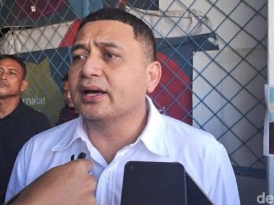 Kembalikan Fungsi Trotoar, Munafri Arifuddin Targetkan Penataan PKL di Seluruh Kecamatan