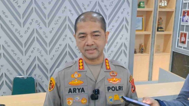Kapolrestabes Makassar Kombes Pol Arya Perdana foto list.