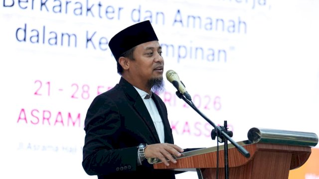 Gubernur Sulsel Andi Sudirman Sulaiman Saat memberikan Sambutan di Ramadhan Leadership Camp 2026. Foto list