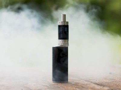 Mengenal Bahaya Penggunaan Rokok Elektrik terhadap Kesehatan Paru.