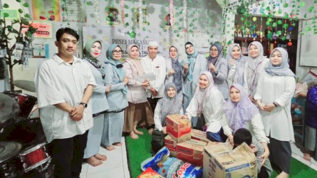 Menebar Kasih di Hari Baik, Aksi Humanis PIISEI Makassar untuk Siswa SLB Taruna Bunga Bangsa