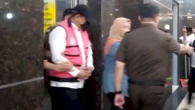 Mantan Pj Gubernur Sulsel Bahtiar Baharuddin Tersangka dan Ditahan Kejati Sulsel, Kasus Korupsi Nanas Rp 60 Miliar