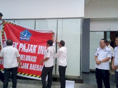 Pemda Bone Segel KFC Karena Tak Bayar Pajak