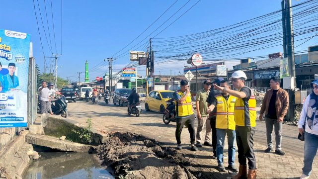 Akhirnya Diperbaiki! Jalan Rusak Parah di Moncongloe Mulai Ditangani