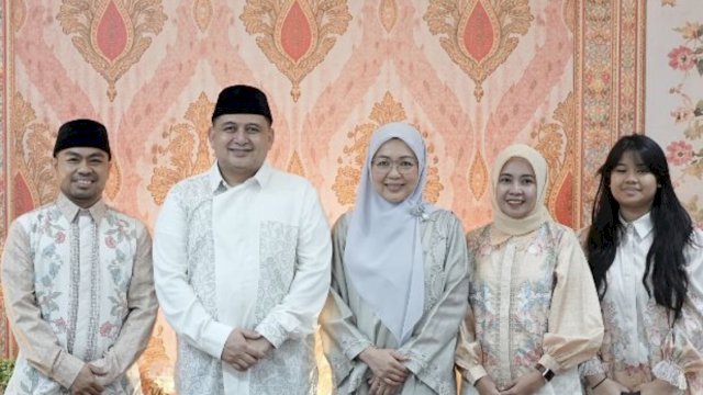 Karebosi Dipenuhi Puluhan Ribu Warga Shalat Idulfitri bersama Wali Kota dan Wakil Wali Kota Makassar