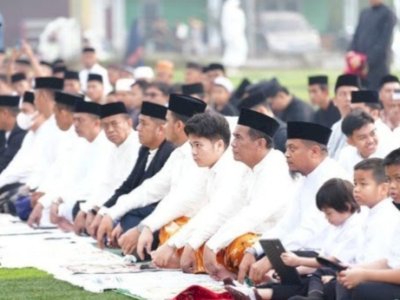 ​Gubernur Sulsel Rayakan Idul Fitri 2026, di Kampung Halaman Mappesangka Bone