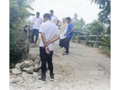 Jembatan Rakyat, Aksi Cepat Pemimpin: Ketegasan Syaharuddin Arif Menjawab Krisis di Dusun Jampu&rdquo; oleh-Muhammad Albarr