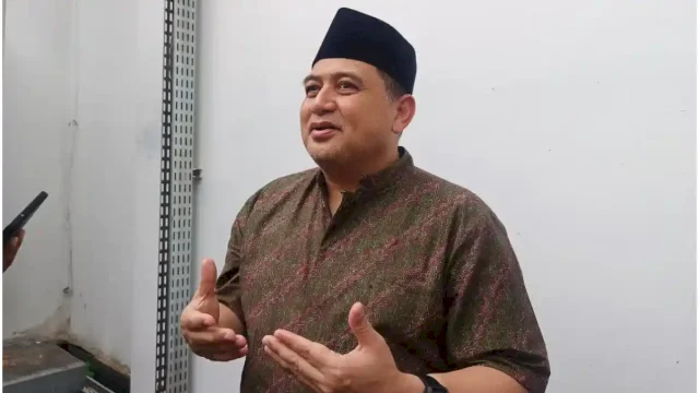 Wali Kota Makassar Munafri Arifuddin diwawancara di Rumah Jabatan Wali Kota Makassar Jl Penghibur Kecamatan Ujung Pandang, Selasa (17/3/2026). Munafri bakal gelar open house pasca salat id. 