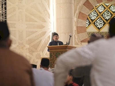 Hadiri Tarawih di Masjid Raya, Munafri Silahkan Takbir, Tapi Jangan Konvoi dan Nyalakan Petasan