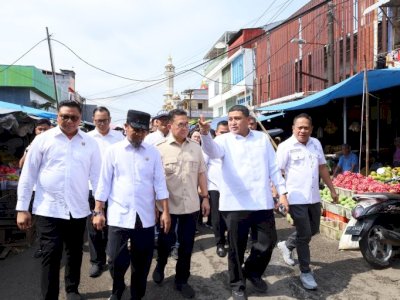Jelang Idulfitri 1447 H, Munafri Arifuddin Dampingi Budi Santoso Sidak Harga Pangan di Makassar