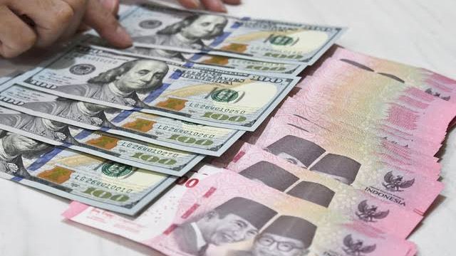 RUPIAH 17 RIBU: SEKADAR ANGKA ATAU TANDA BAHAYA BAGI EKONOMI? Oleh : AbuAl-Faqir