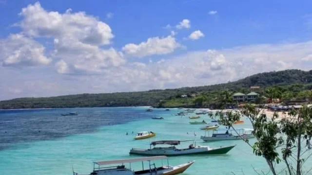 Lonjakan Wisatawan Warnai Libur Lebaran 2026, Destinasi Andalan Bulukumba Dipadati Puluhan Ribu Pengunjung