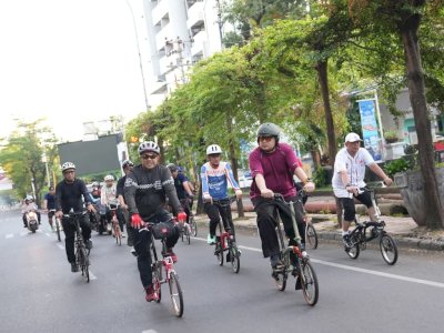 Isi WFH Wali Kota Makassar Gowes Bareng SKPD Pantau Jumat Bersih