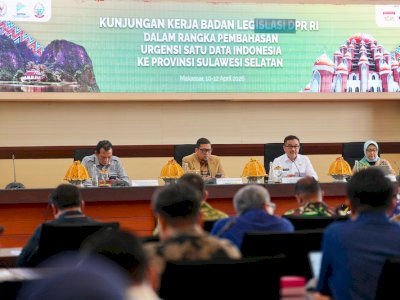 Sekda Sulsel Sambut Baleg DPR RI, Dorong Penguatan Regulasi Satu Data Indonesia