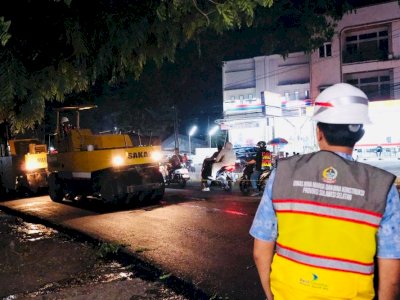 Pengaspalan Dikebut Malam Hari, Pemprov Sulsel Targetkan Keluhan Debu Warga Teratasi