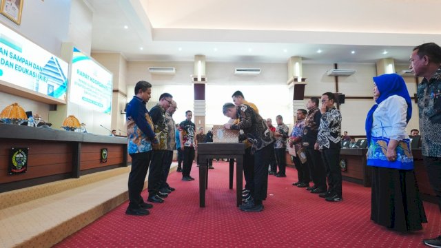 Pemprov Sulsel Perkuat Komitmen Percepatan Pengelolaan Sampah, Sinergi Pusat-Daerah
