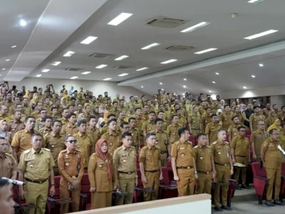 Pimpin Rapat Wali Kota Makassar, Semprot Camat dan Lurah yang Telat