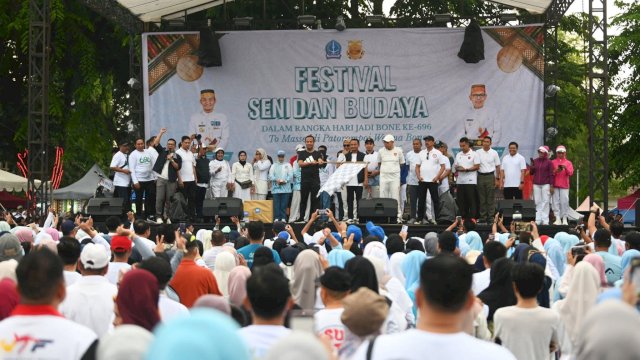 Hari jadi bone dihadiri oleh gubernur sulsel