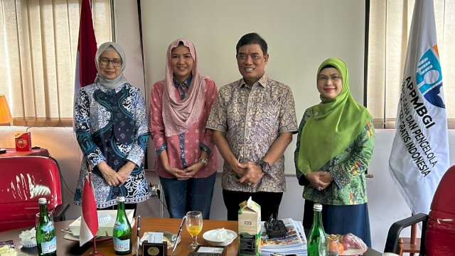 Abdul Rivai Ras Foto list.