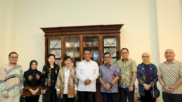 Pengurus Pusat DPP APPMBGI Bersama Mentan Amran Sulaiman Foto list.