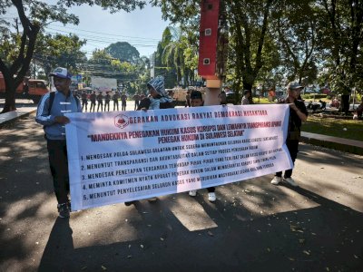 Massa Demo Mapolda Sulsel, Desak Taufan Pawe Diperiksa Terkait Korupsi DAK Rp 6,3 M