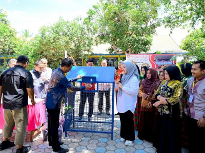 Wagub Sulsel Edukasi Siswa Sidrap Pilah Sampah Sejak Dini, Tumbuhkan Budaya Peduli Lingkungan