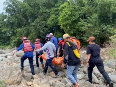 Tim SAR Temukan Jenazah Korban Kedua yang Terseret Arus Sungai Kalimborang, Operasi Pencarian Ditutup