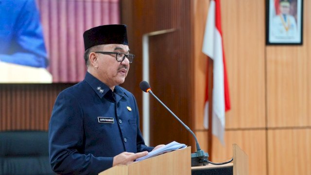 Sekda Sulsel Sampaikan Dua Ranperda Strategis di Rapat Paripurna DPRD