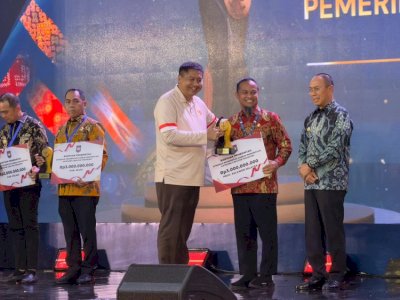 Andi Sudirman Terima Penghargaan Creative Financing Terbaik Regional Sulawesi