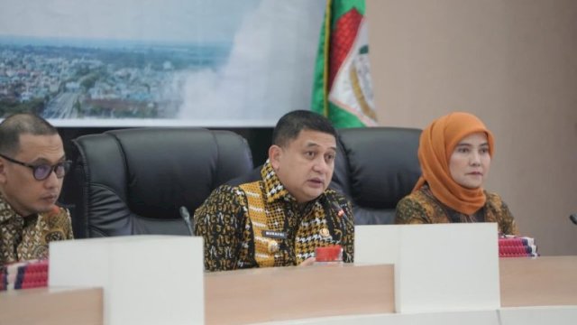 Wali Kota Makassar Kukuhkan Relawan ATS, Targetkan Nol Anak Putus Sekolah