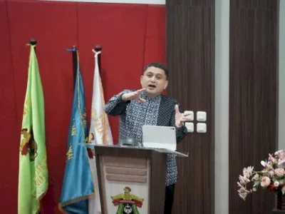 Walkot Munafri Arifuddin Bagikan Kisah Kegagalan hingga Sukses Menangi Pilkada di Hadapan Mahasiswa Unhas