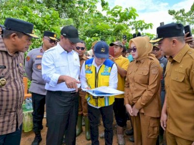 Dari Benih Gratis hingga Alat Pertanian, Mentan Amran Bawa Bantuan Besar untuk Korban Banjir Sultra