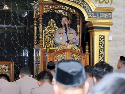 Kapolrestabes Makassar Gelar Safari Subuh di Masjid Nurul Huda Bitowa, Ajak Warga Jaga Kamtibmas