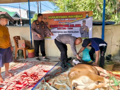 Dua Ekor Sapi Kurban Disembelih, Polsek Manggala Wujudkan Kepedulian kepada Masyarakat