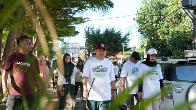 Peringati Hari Lingkungan Hidup Sedunia 2026, Appi Pimpin Aksi Plogging dan Pilah Sampah di Makassar