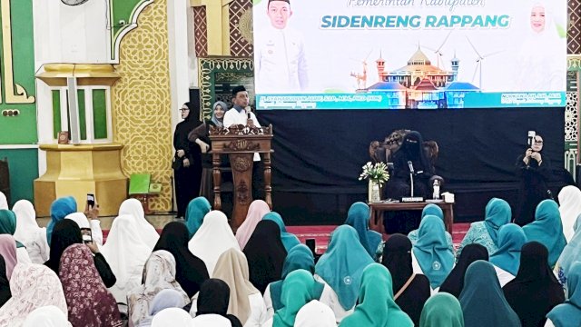 TP PKK Sidrap Hadirkan Ummi Pipik, Ribuan Jamaah Padati Safari Dakwah Generasi Qurani