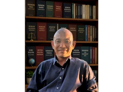 “Ekspor Satu Pintu ? : Strategi Memperkuat Kedaulatan Ekonomi, Kepastian Hukum, dan Daya Saing Indonesia di Pasar Global
