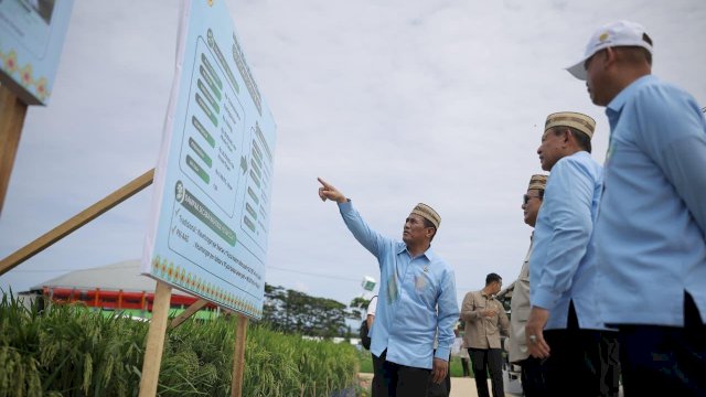 Di Hadapan 100 Ribu Petani dan Nelayan seluruh Indonesia di PENAS XVll, Presiden Prabowo Pastikan Swasembada Pangan Berkelanjutan