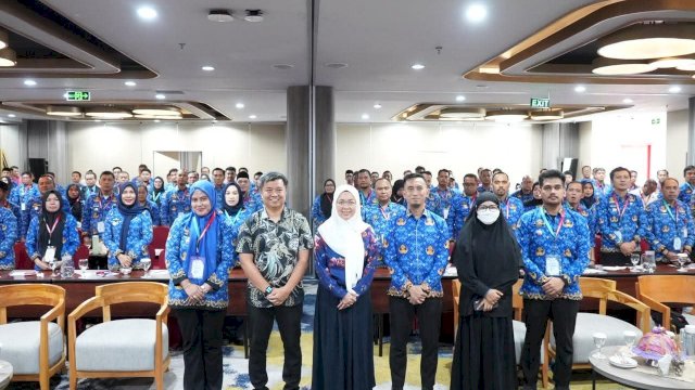 Melinda Aksa Dorong Lurah Jadi Garda Terdepan Pengelolaan Sampah Berbasis Urban Farming