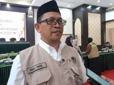 PPIH Makassar Maklumi Jemaah Haji Perempuan Kenakan Busana Bling-Bling, Asal Tetap Sesuai Syariat