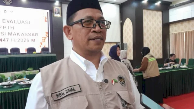 PPIH Makassar Maklumi Jemaah Haji Perempuan Kenakan Busana Bling-Bling, Asal Tetap Sesuai Syariat