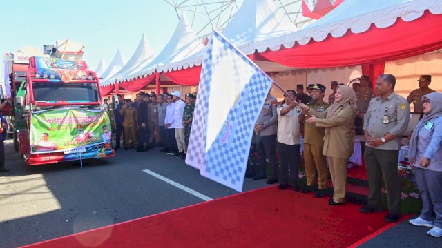 Gubernur Andi Sudirman Lepas Bantuan Pertanian Rp323 Miliar untuk 24 Daerah di Sulsel