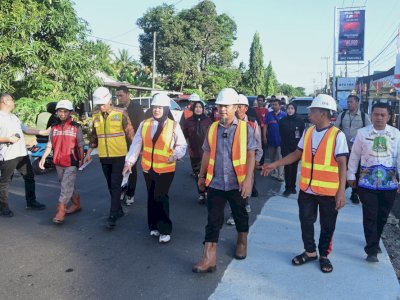 Gubernur Andi Sudirman Tinjau Progres Pembangunan Jalan Pangkajene-Rappang di Sidrap