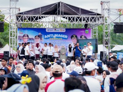Puluhan Ribu Warga Semarakkan Jalan Sehat Anti Mager Bersama Gubernur Sulsel Peringati 67 Tahun Kabupaten Luwu
