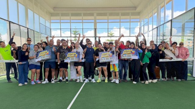 Atmosfer Kekeluargaan Warnai De Rudal Padel at Malino, Fadel/Debby Raih Gelar Juara