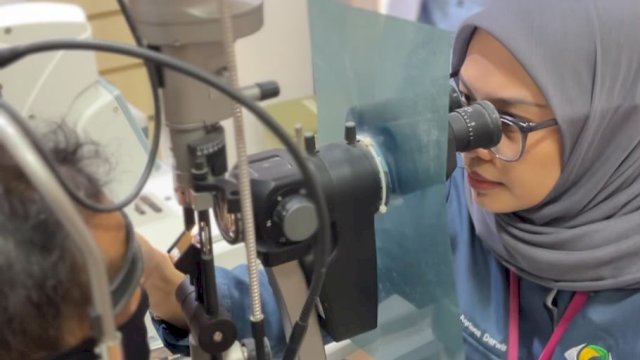 Kolaborasi TP PKK Sulsel, PERDAMI, RSUD Haji dan Lions Club Hadirkan Layanan Pemeriksaan Mata Gratis