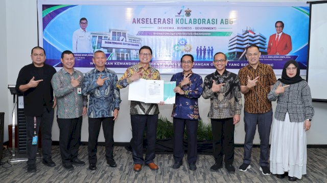 Taruna Ikrar Percepat Hilirisasi Inovasi, BPOM Loloskan 15 Produk Unhas ke Pasar Nasional