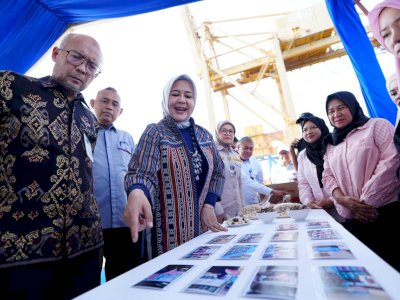 Fatmawati Lepas Ekspor 10,2 Ton Kemiri Luwu ke Jeddah, Perkuat Daya Saing UMKM Sulsel di Pasar Global